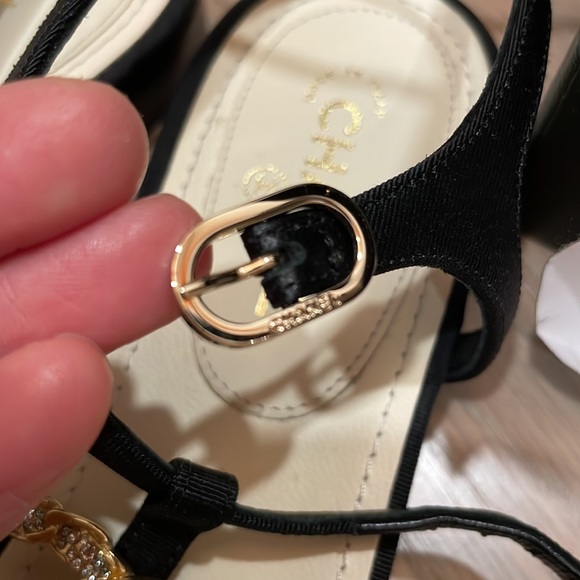 BNIB Auth. CHANEL Rhinestone Encrusted thing sandal size 37 or 7 - Picture 8 of 11